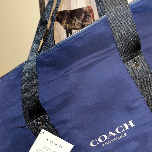 πͺπ»π¦πͺπ»β’π΅ COACH x Alpha ViBes π΅β’ π¦πͺπ»π¦ - Picture 1 of 10